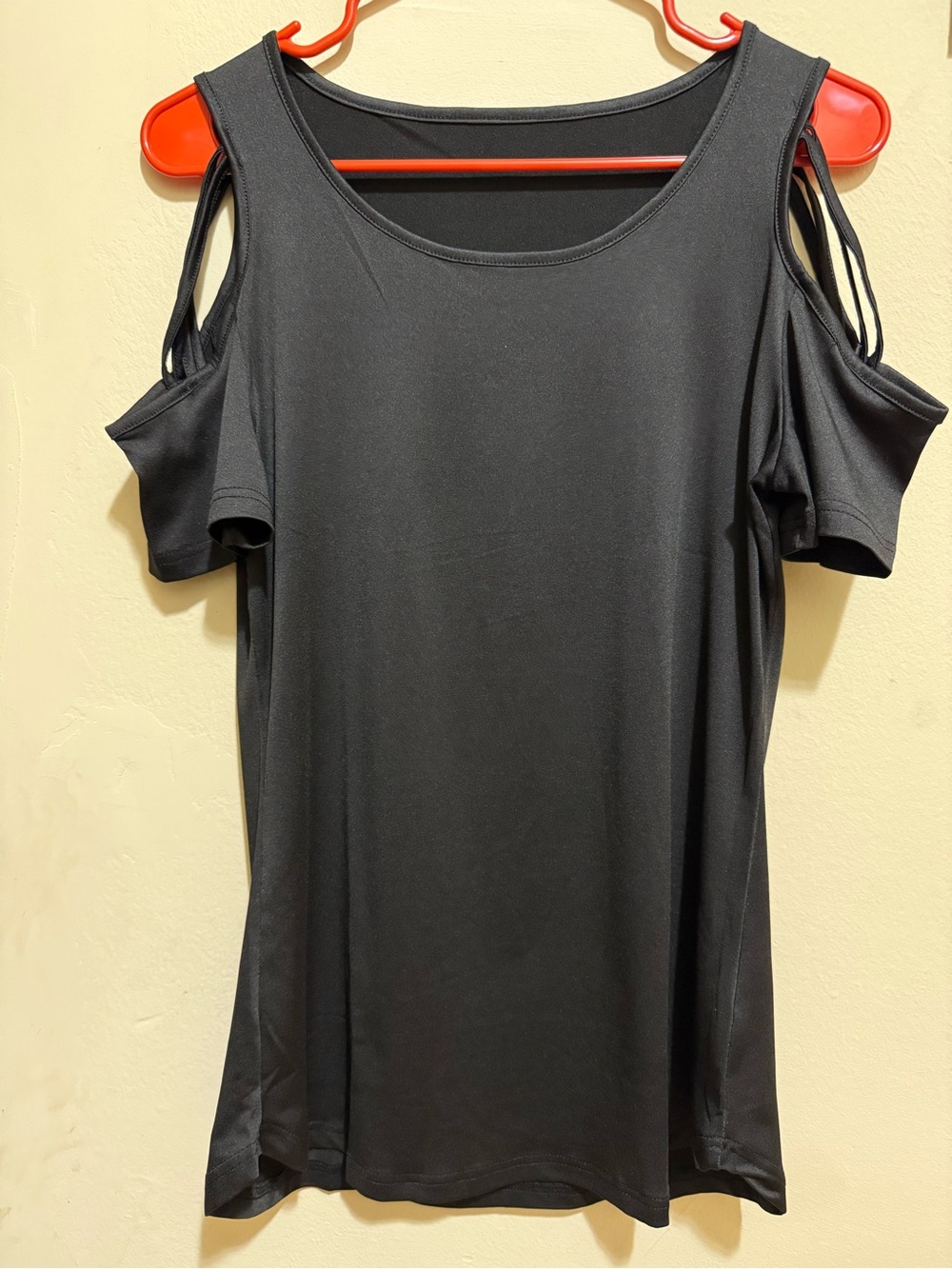 Women’s Black Cold-Shoulder Scoop Neck Top, Size M